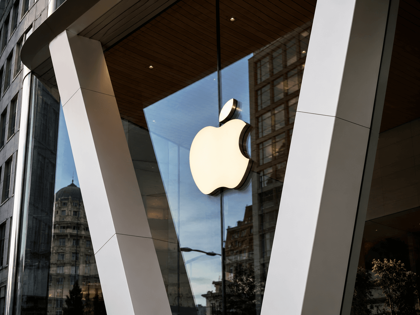 Apple ships working Siri AI in iOS 27 beta, trained on Google's Gemini