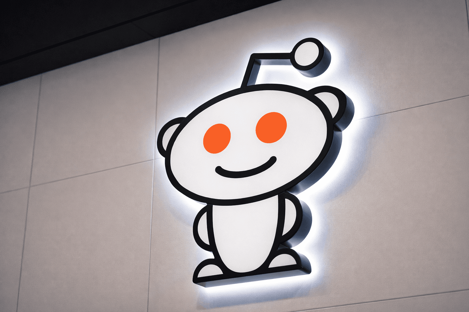 Reddit rolls out AI moderator Rules Hub, plans to phase out Automod
