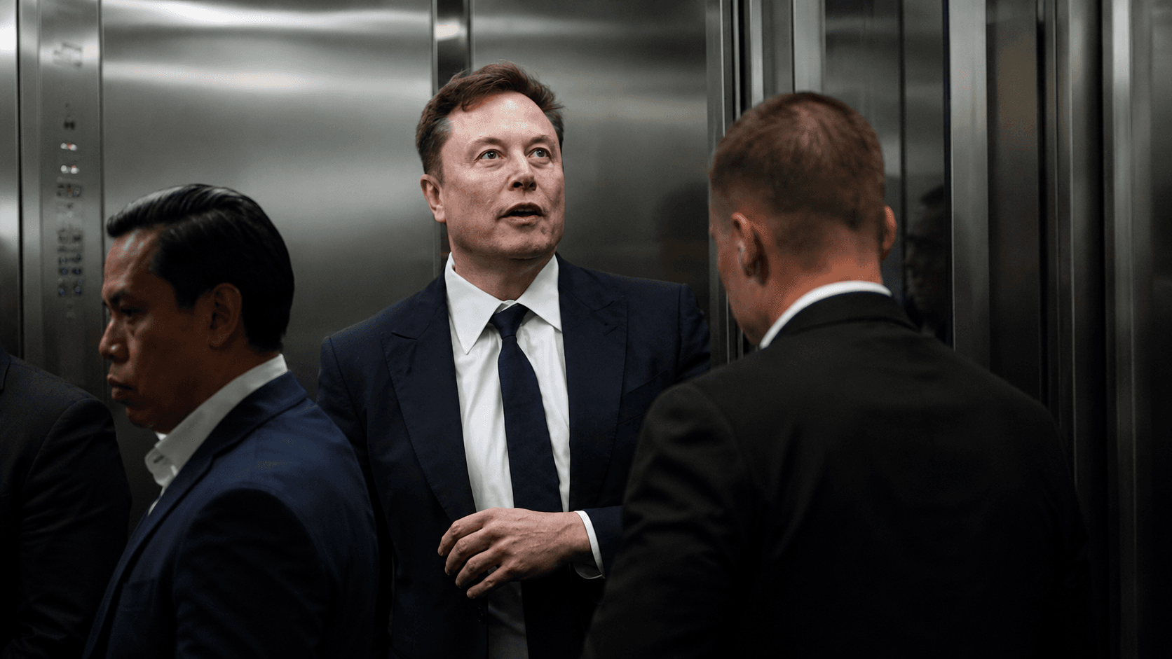 Musk says SpaceX closed $40B in debt financing to buy AI GPUs